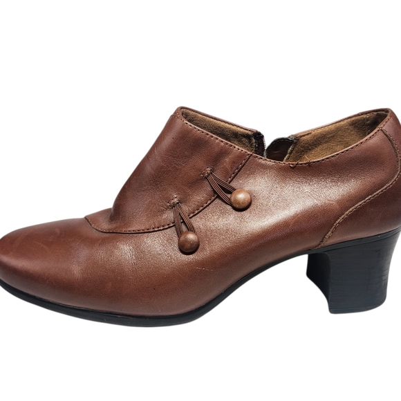 Clarks Artisan Vintage Brown Leather Side-Zip Ankle Booties Boots Size 8 W 2" - Picture 2 of 14